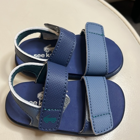 NWOT See Kai Run Basics Water-Friendly Blue Sandals Size 4 - Picture 9 of 10